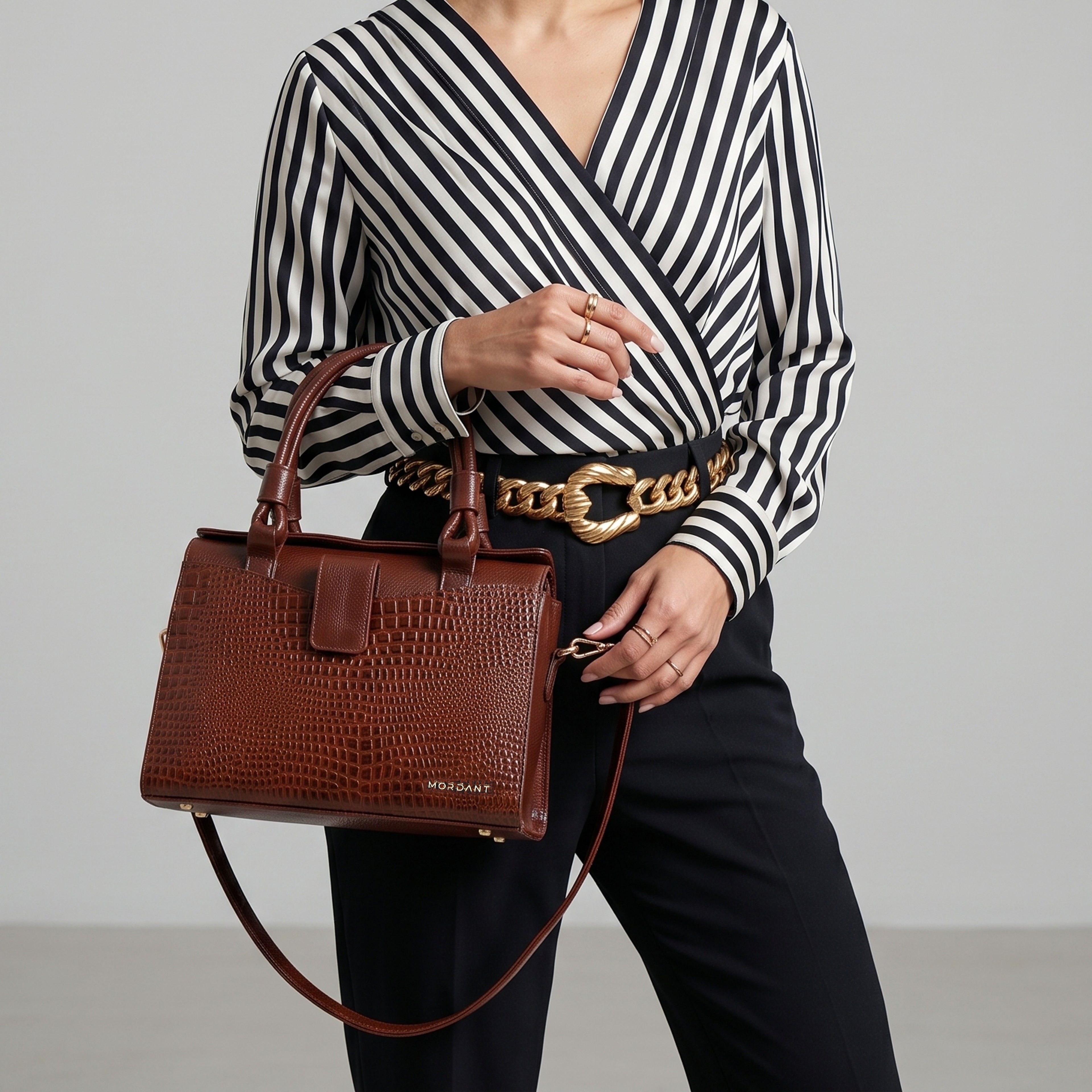 Women’s Brown Crocodile Embossed Leather Handbag | MORDANT