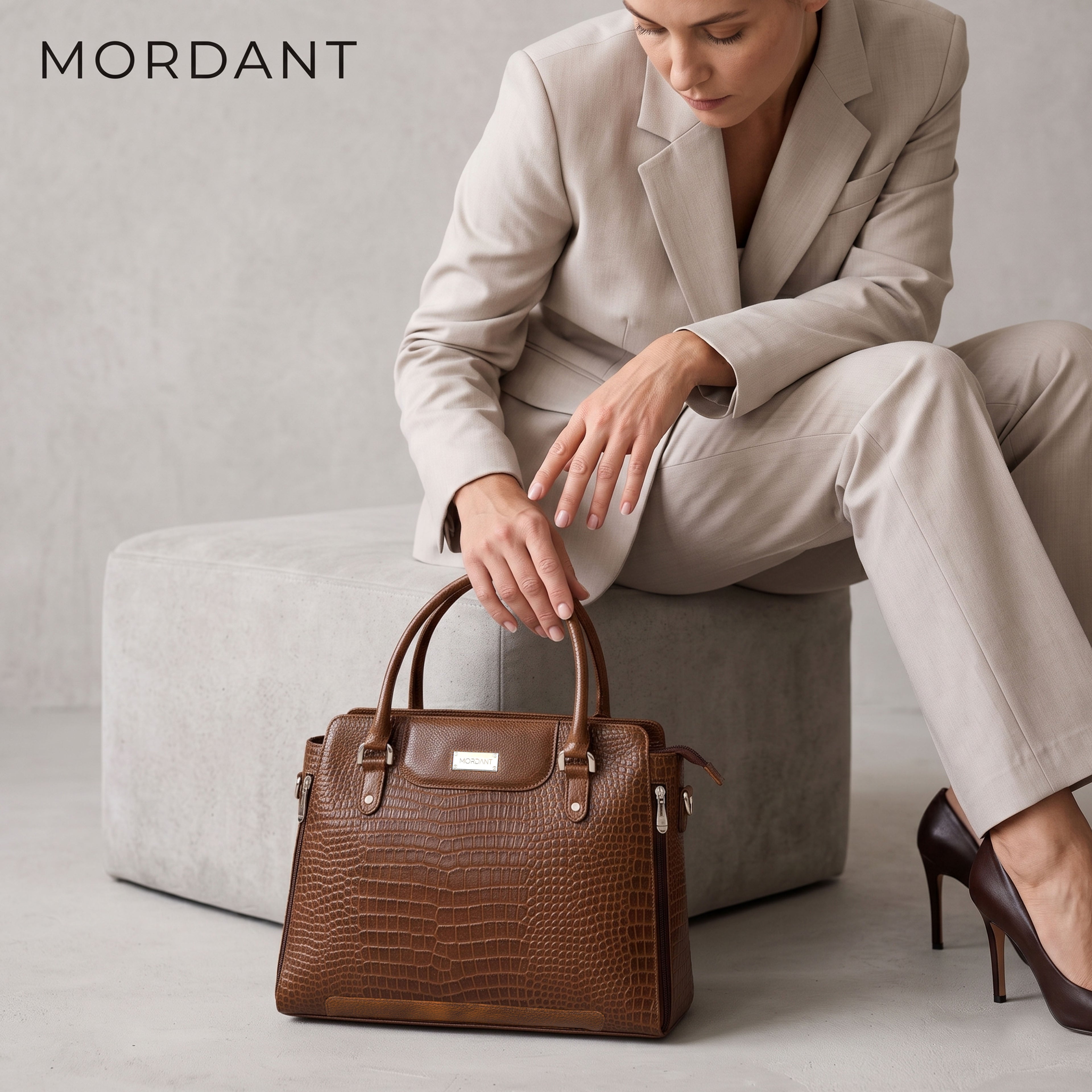Mordant Walnut Brown Croco Embossed Leather Handbag for Women – Structured Tote & Crossbody Bag